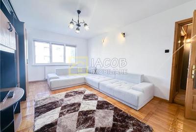 Apartament cu 2 camere decomandat în Central