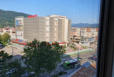 Apartament cu 3 camere decomandat în Central - 3