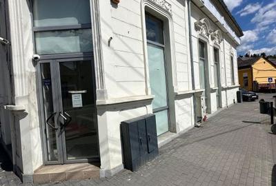Spațiu comercial, de 230 mp, în Central - 1