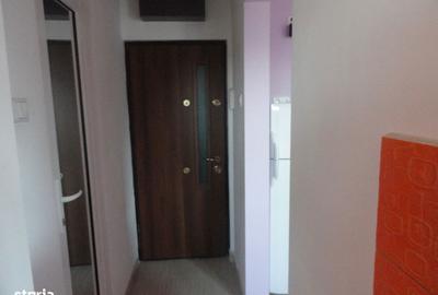 Garsonieră decomandată în Central - 8