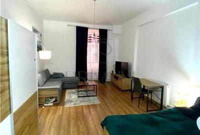 Ultracentral, 1 camera, decomandat, renovat, centrala proprie, POZITIE EXCELENTA