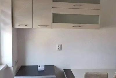 Apartament cu 2 camere nedecomandat în 7 Noiembrie - 2