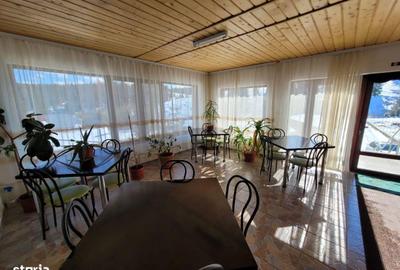 Casă cu Teren 4200 Mp în Central - 12