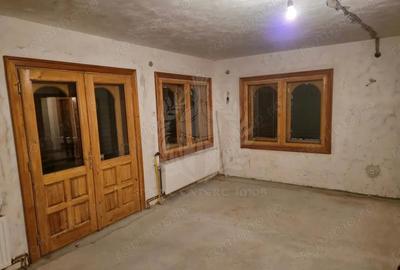 Casă cu Canalizare în Cornu - 2