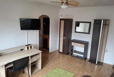 Resita, chirie, 3 cam. - CENTRAL - 2