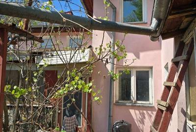 Casă cu 4 camere cu Canalizare în Petricani - 4