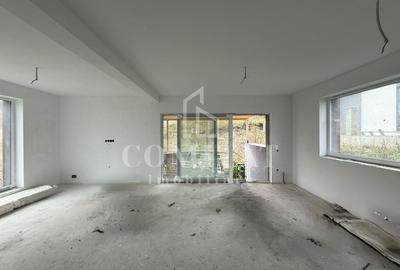 Casă individuală cu 5 camere cu Canalizare în Chinteni
