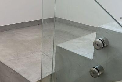 Casă cu 5 camere cu Canalizare în Central - 10