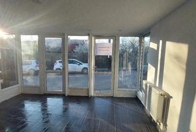 Spațiu comercial, de 20 mp, în Central - 4