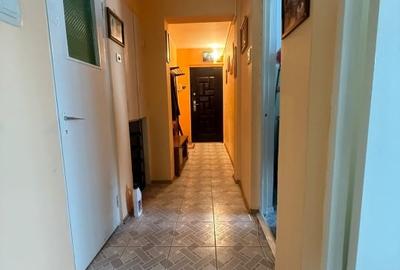 Apartament cu 2 camere decomandat în Micro 19