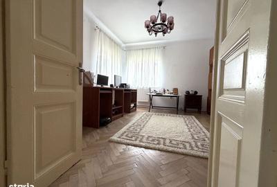 Casă cu 4 camere în Central - 7
