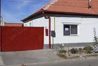 Vand casa la curte comuna in zona Cantemir Oradea - 1