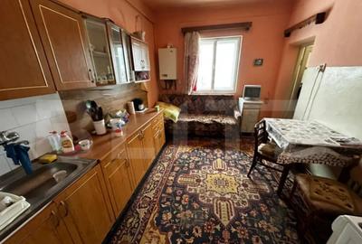 Casă cu 6 camere cu Teren 800 Mp în Central - 11