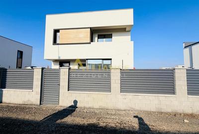 Casă individuală cu 4 camere cu Teren 362 Mp în Berceni