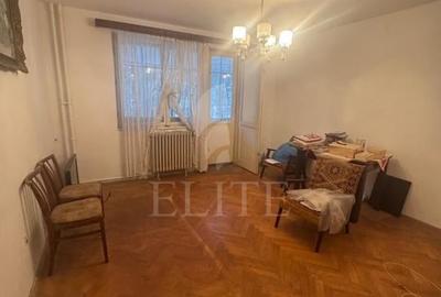 Apartament 4 camere în zona STRAZII SCARISOARA - 1