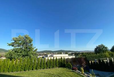 Teren de 1600 mp, în Central - 4