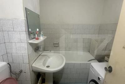 Apartament cu 3 camere decomandat, mobilat în Micro 17 - 1