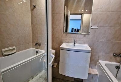 Garsonieră decomandată în Muncii