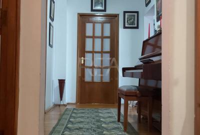 Apartament cu 4 camere decomandat în Sebastian - 3