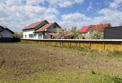 Teren de 750 mp, în Săucești - 2