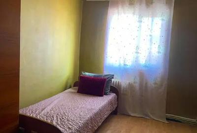 Apartament cu 3 camere decomandat în Păcurari