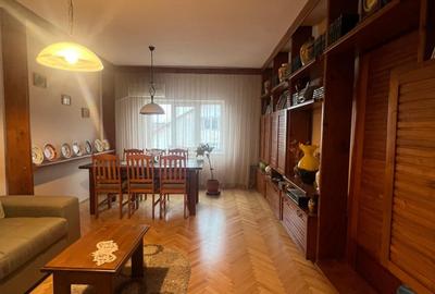 Apartament cu 2 camere decomandat în Central - 2