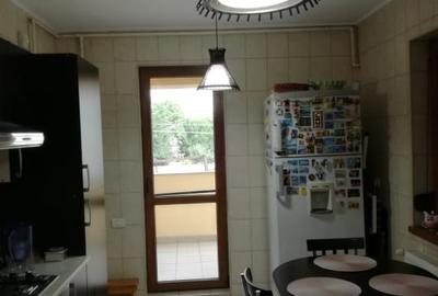 PROPRIETAR. LUX ap.2c=90mp Oraselul Copiilor Metrou Parc;Mobilat+ Boxa Garaj2008 - 3