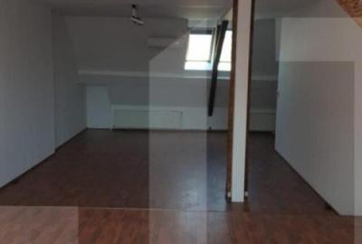 Spațiu comercial, de 170 mp, în Central