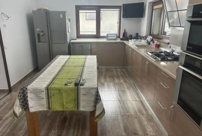 Vilă spectaculoasă – 249 mp utili, teren 881 mp, dotări premium, mobilata - 33