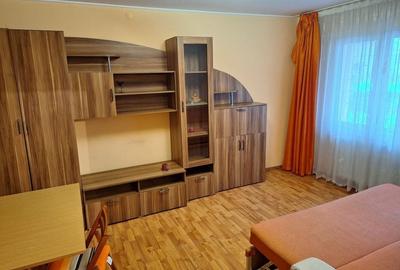 Garsonieră decomandată în Astra - 2