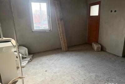 De vanzare casa in comuna TATARANI JUD Dambovita - 1