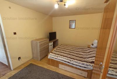 CASA NOUA 2 corpuri Teren 300 mp, zona Chercea - 2