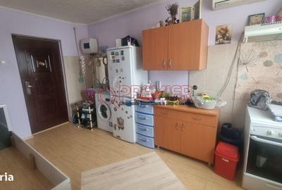 Garsonieră în Apărătorii Patriei