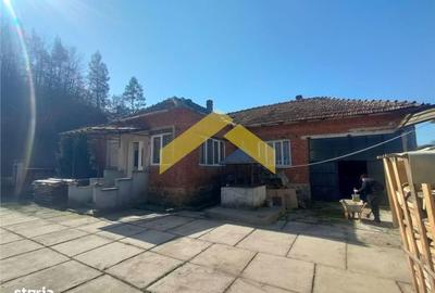 Casă cu 5 camere cu Teren 1782 Mp în Bârzava - 11