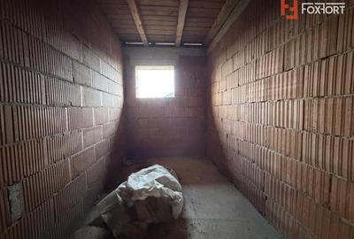 OPORTUNITATE - Casa individuala la rosu, teren de 851 mp in Peciu Nou - 17