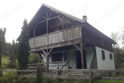 Casă cu 3 camere în Piatra - 1