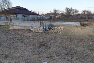 Teren Construcții intravilan de 1000 mp, în Crucea - 3