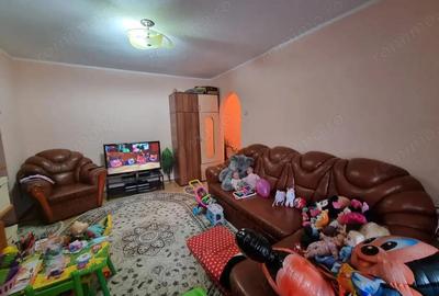 Apartament 2 camere, Scoala Miron Costin, etaj 1, cu centrala noua - 2