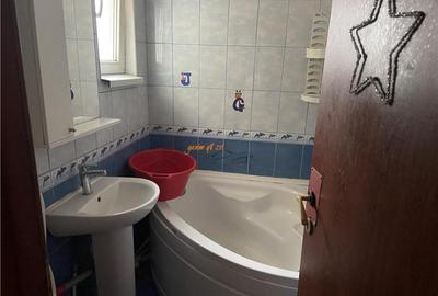 Apartament 4 camere , zona cartier Sud , et 2/4 , 56 mp Apartament 4 camere , zona cartier Sud , et 2/4 , 56 mp - 6