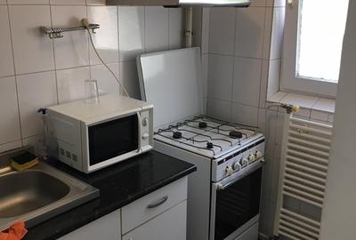 Bucur Obor, Avrig, Dimitrov - 4