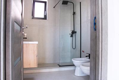 Vindem vila tip duplex in Navodari - 9