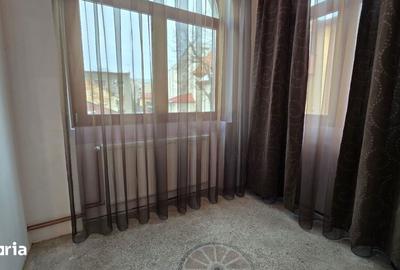 Casă cu 5 camere cu Canalizare în Foișorul de Foc - 3
