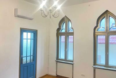 Spațiu comercial, de 100 mp, în Central