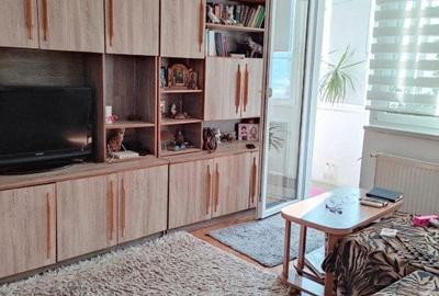 Apartament 2 camere Piata Progresul - centrala proprie