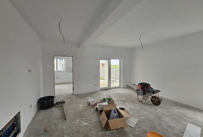 Duplex cu 4 camere cu Canalizare în Moșnița Nouă - 18