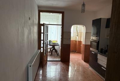 Apartament cu 4 camere decomandat în Central - 7
