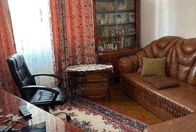 Apartament central 4 camere Pucioasa, vis-a-vis Profi - 3