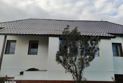 Casă cu 3 camere cu Teren 92 Mp în Central - 2