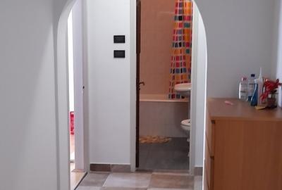 Piata Alba Iulia, Burebista - 1