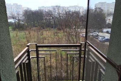 De vanzare 2 camere in Berceni - 10 min metrou Aparatori, str Moldovita - 18